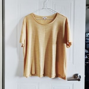 Mustard yellow t-shirt